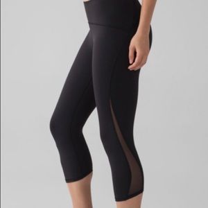 Lululemon Train Times Crop 17”, Black, Size 2